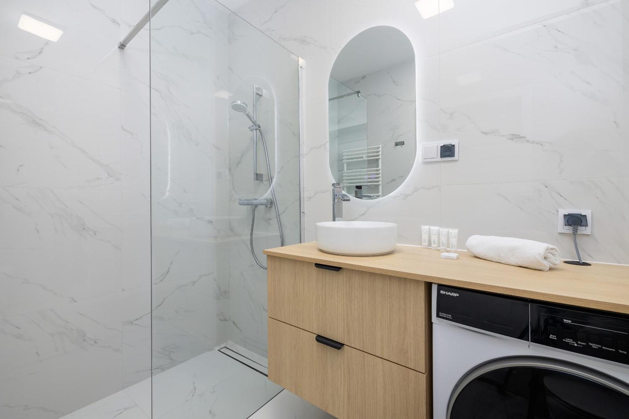Krowoderska Apartment With Balcony Near City Center By Rent Like Home Krakow Luaran gambar