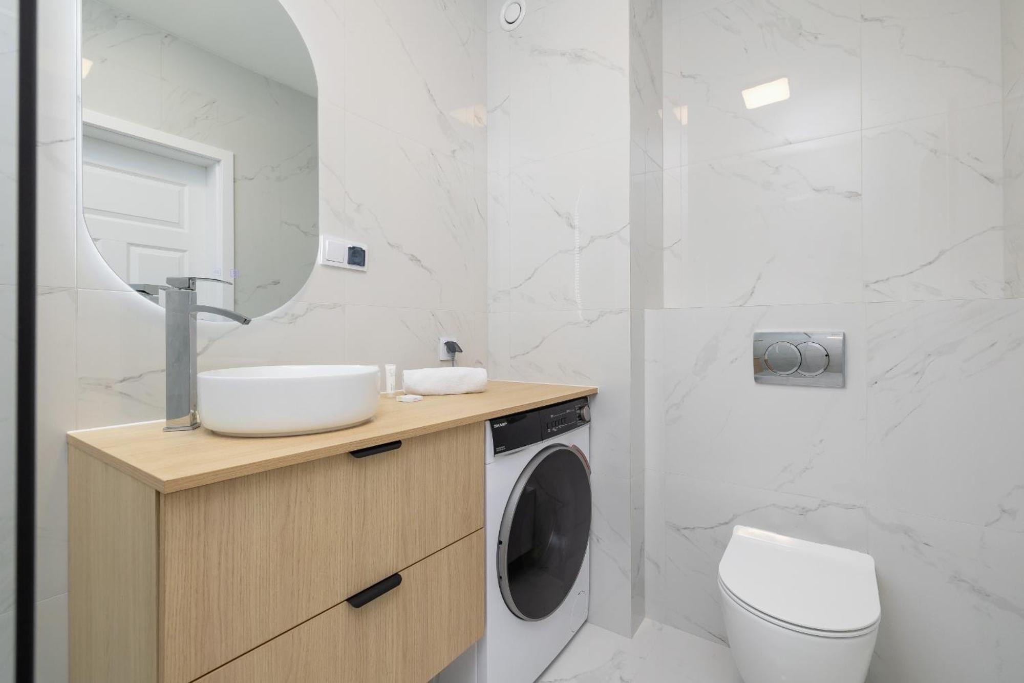 Krowoderska Apartment With Balcony Near City Center By Rent Like Home Krakow Luaran gambar